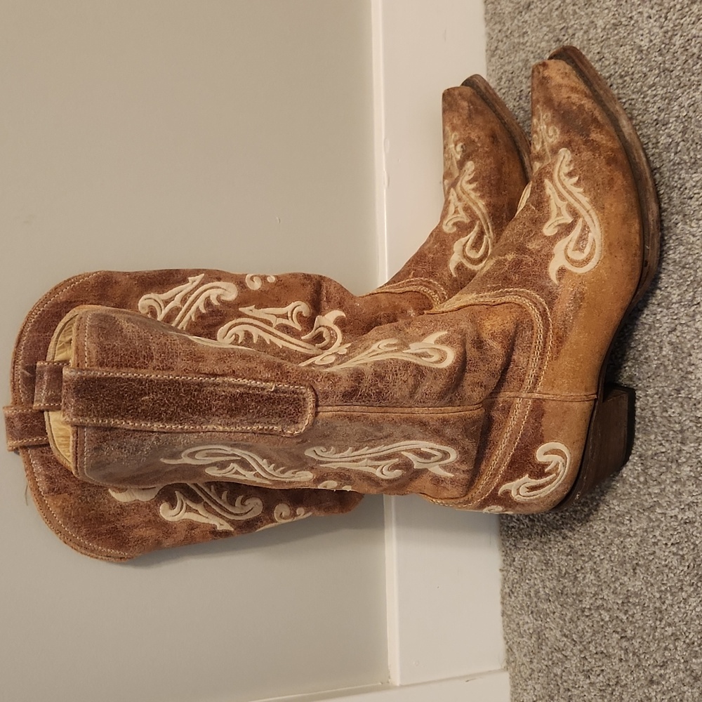 Corral cowboy boots